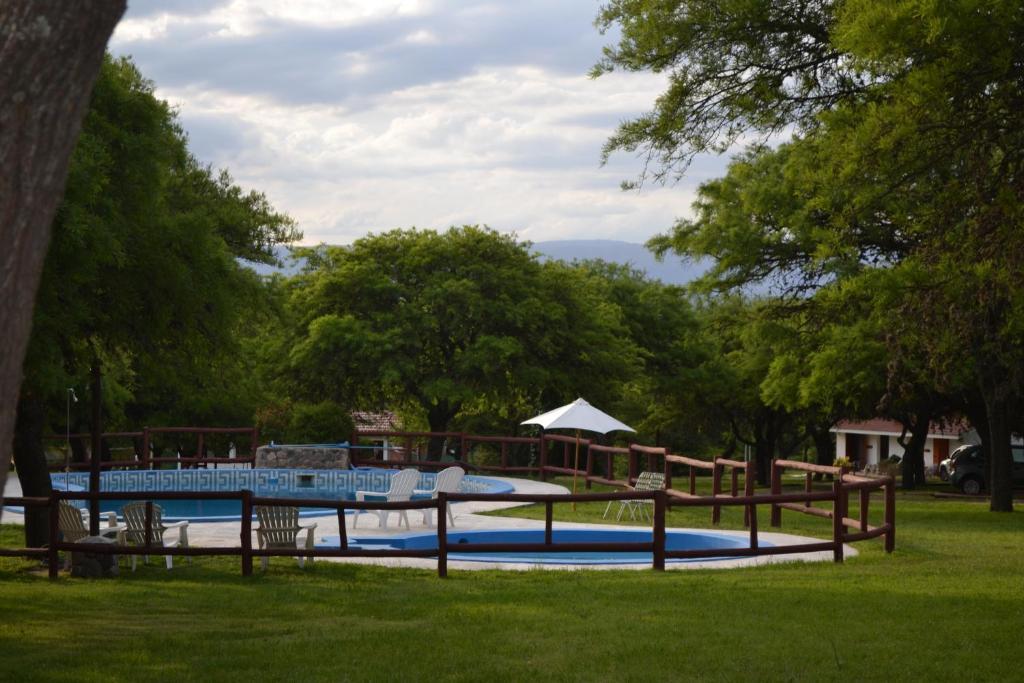 Cabanas Los Algarrobos Villa General Belgrano Exterior foto