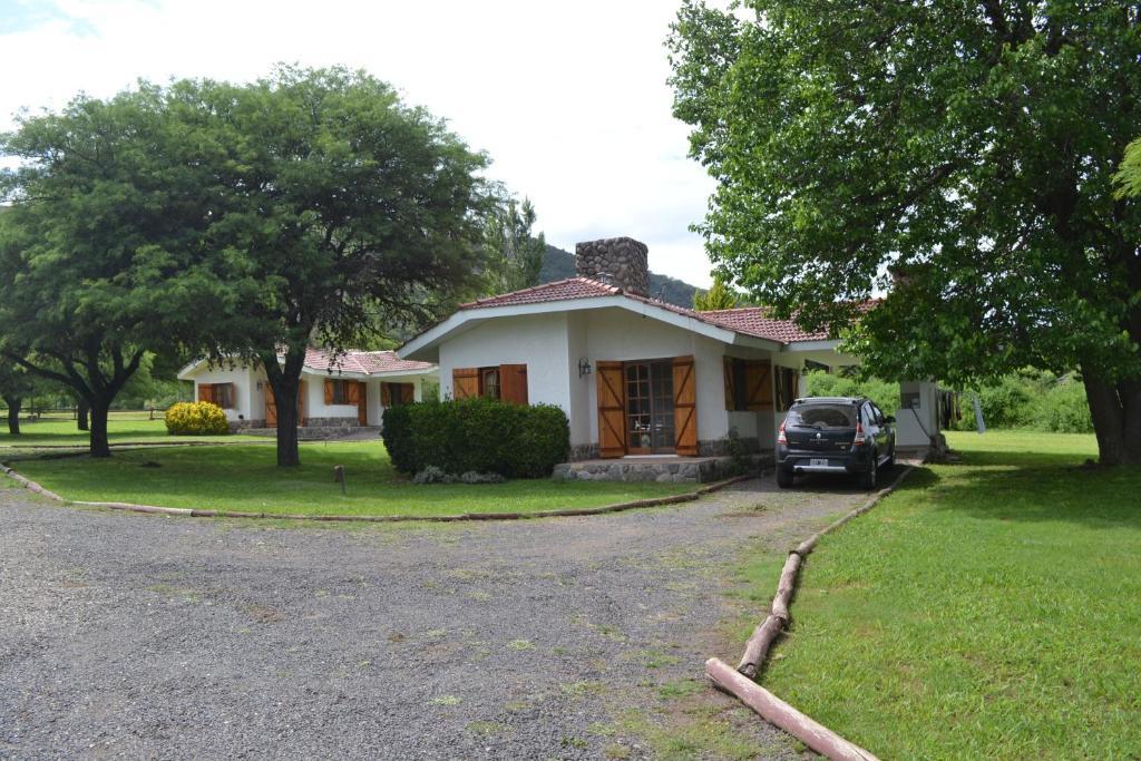 Cabanas Los Algarrobos Villa General Belgrano Zimmer foto