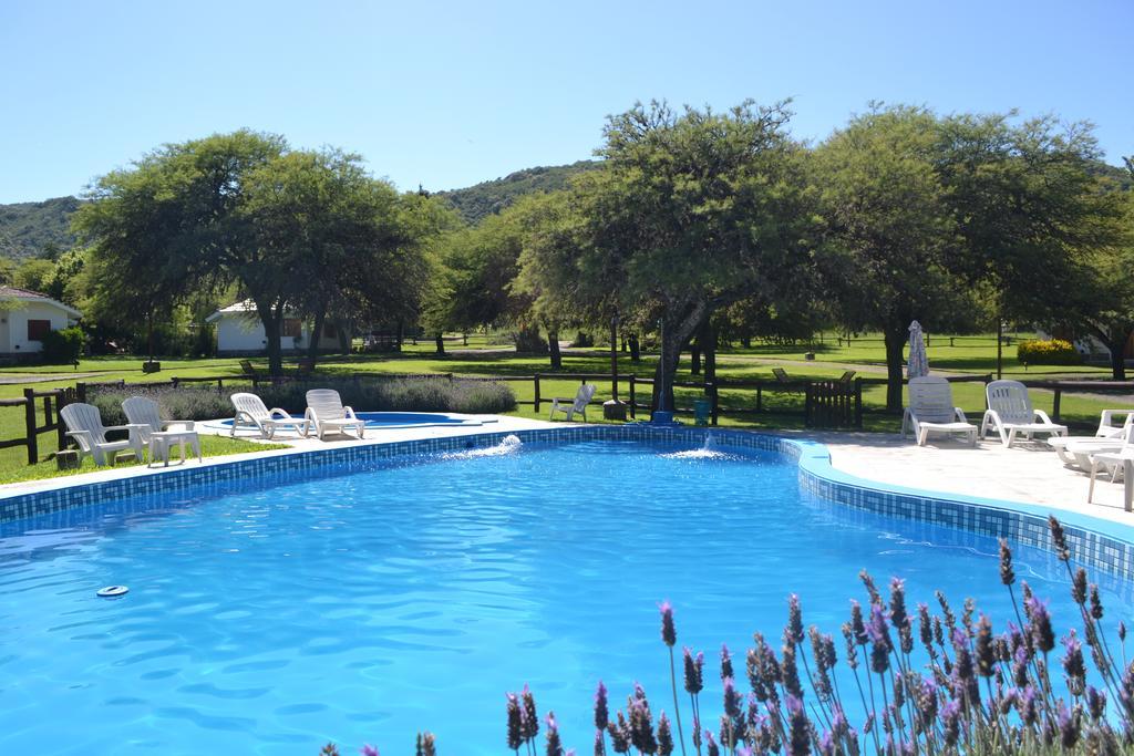 Cabanas Los Algarrobos Villa General Belgrano Exterior foto