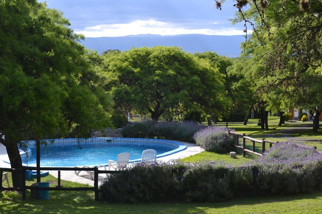 Cabanas Los Algarrobos Villa General Belgrano Exterior foto