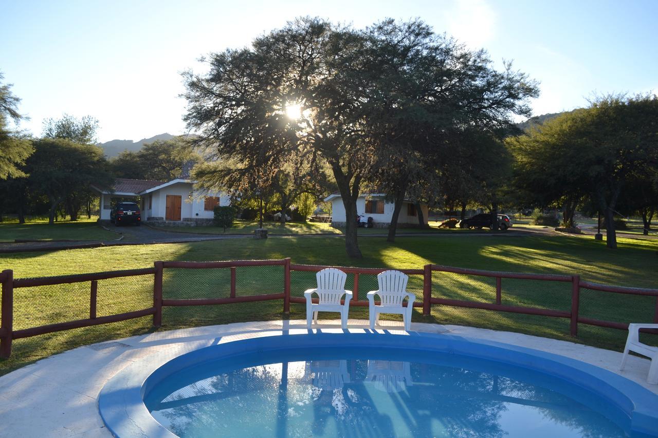 Cabanas Los Algarrobos Villa General Belgrano Exterior foto